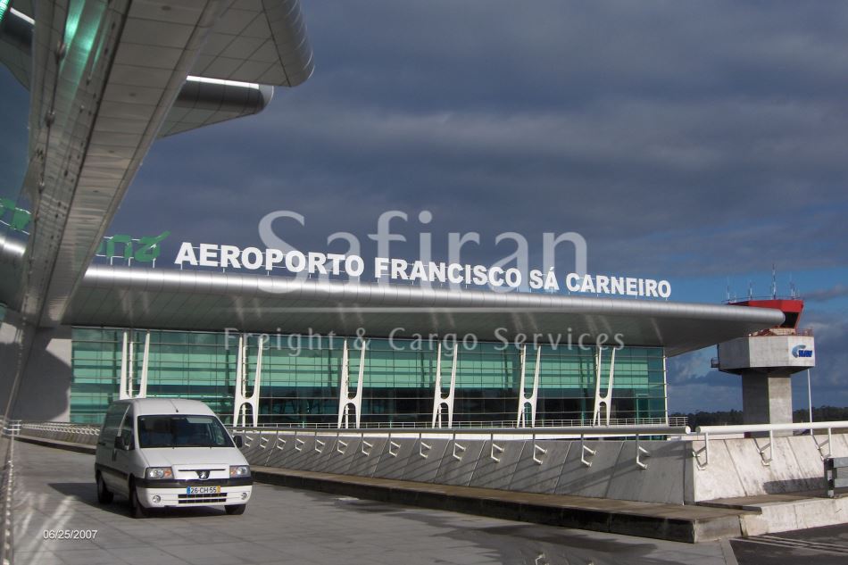 Porto Airport (Francisco Sá Carneiro Airport)